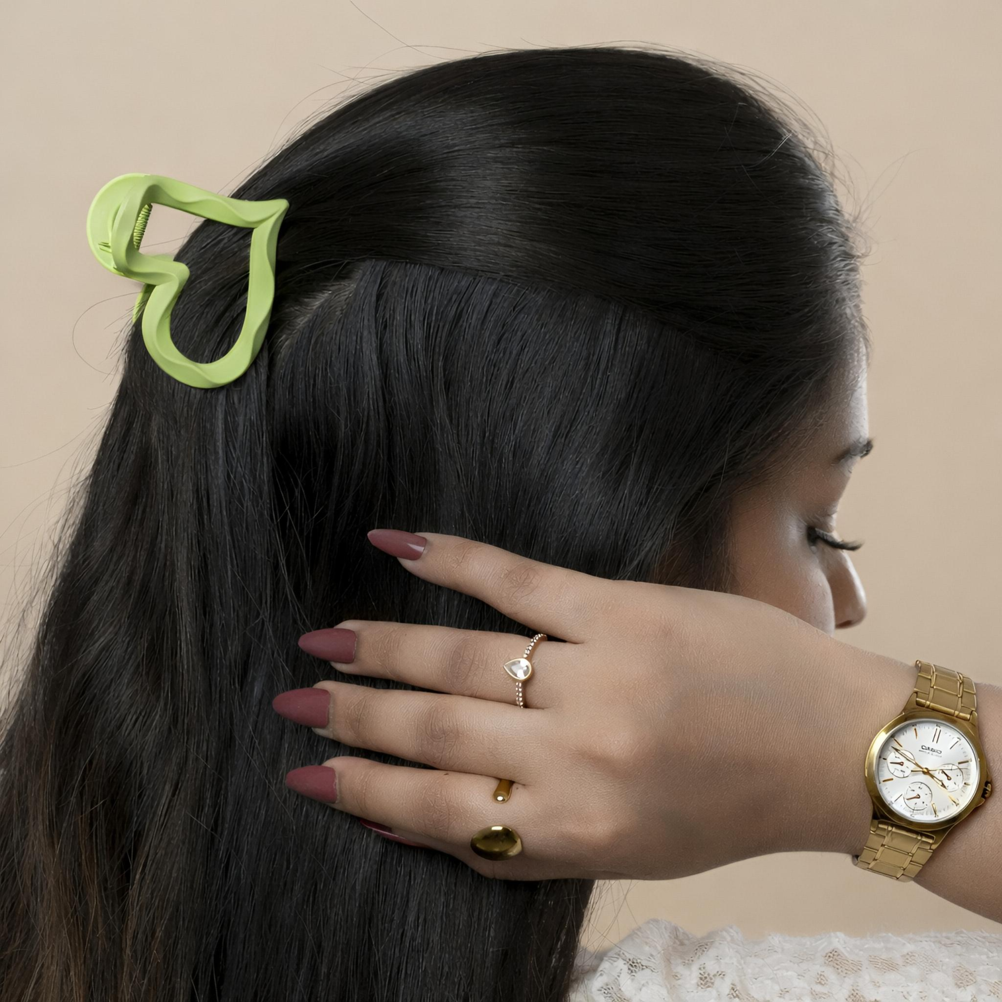 Matte Heart Hair Claw