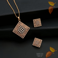 Pendant set
